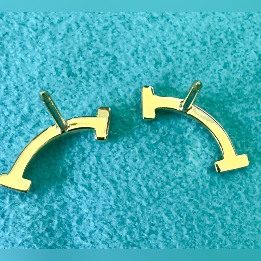 Authentic Tiffany & Co 18k Yellow Gold Smile T Earrings W Original Box - Picture 5 of 8